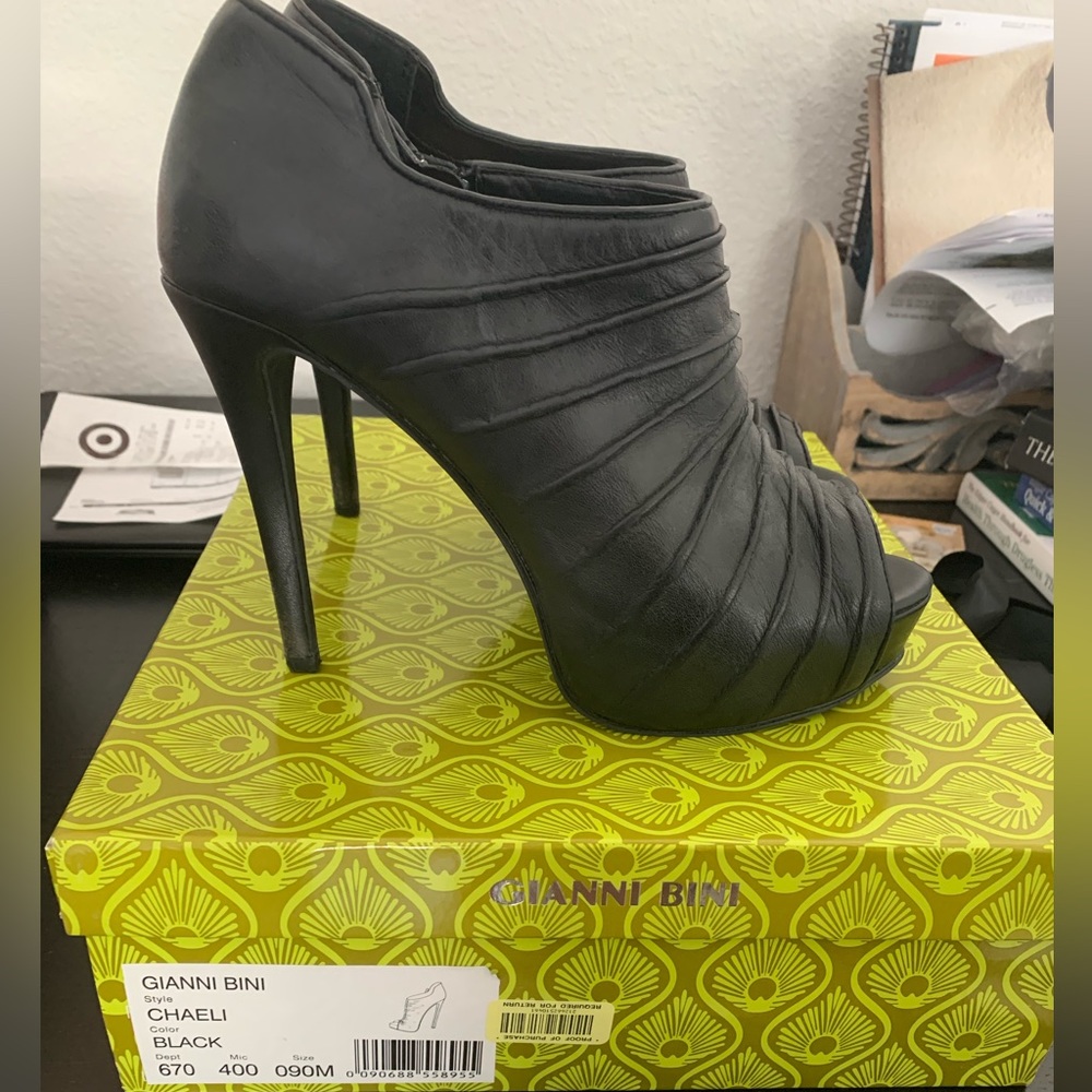 Size 9 great condition